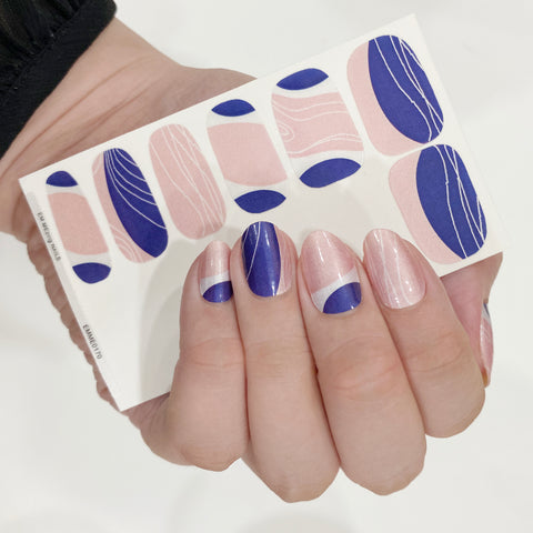 light pink nails with navy dress Simone's - Pretty navy blue nails too wear with her navy blue dress for a wedding Teamed with rose gold and Swarovski of course!!